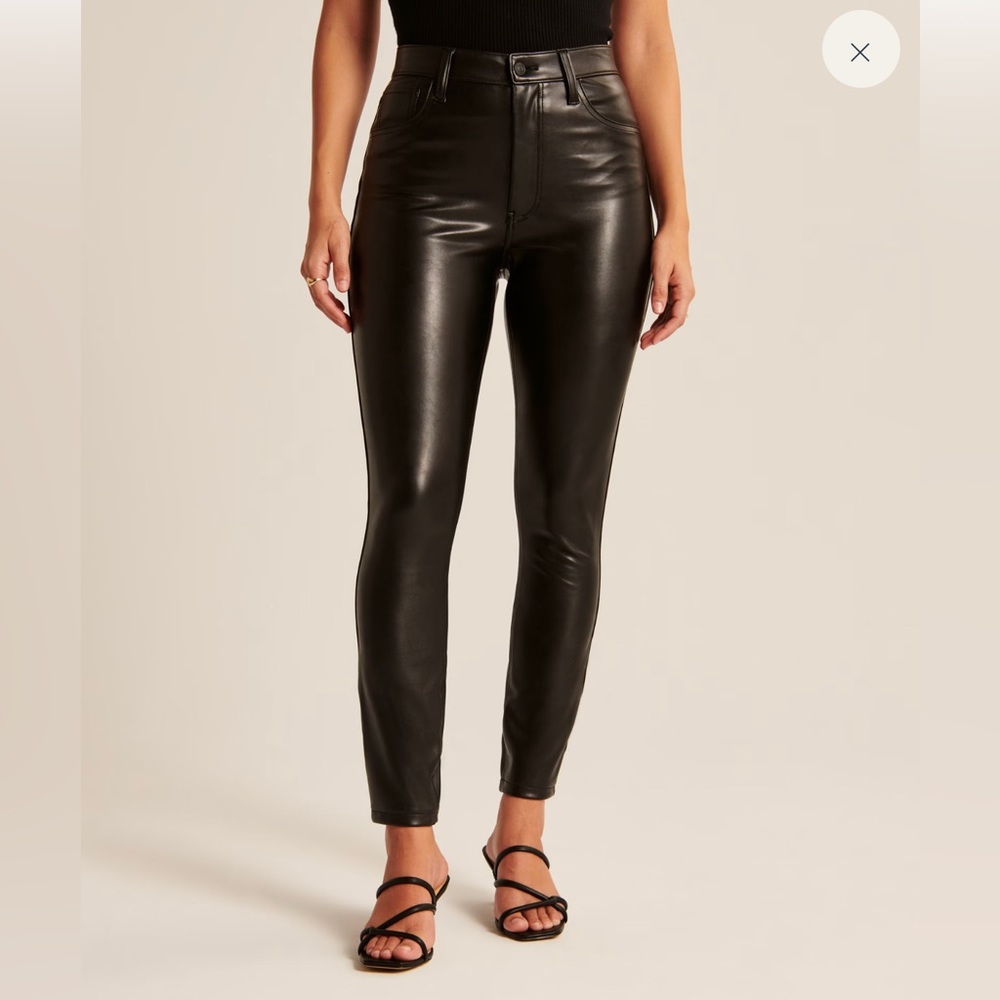 Curve Love Vegan Leather Skinny Pant (size 26/2) NWT